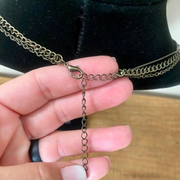 Vintage Brass Toned Layered Necklace with Pearls - Picture 4 of 8